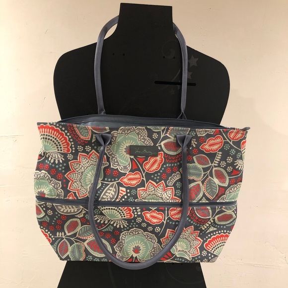 Vera Bradley Handbags - Vera Bradley expanding tote